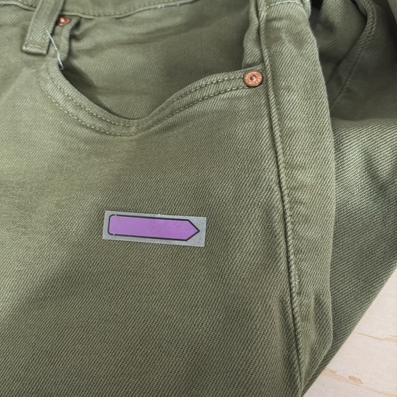 Aritzia Denim Forum The Yoko High Rise Slim 28L in Olive Leaf Green - Size 28 - Picture 5 of 12